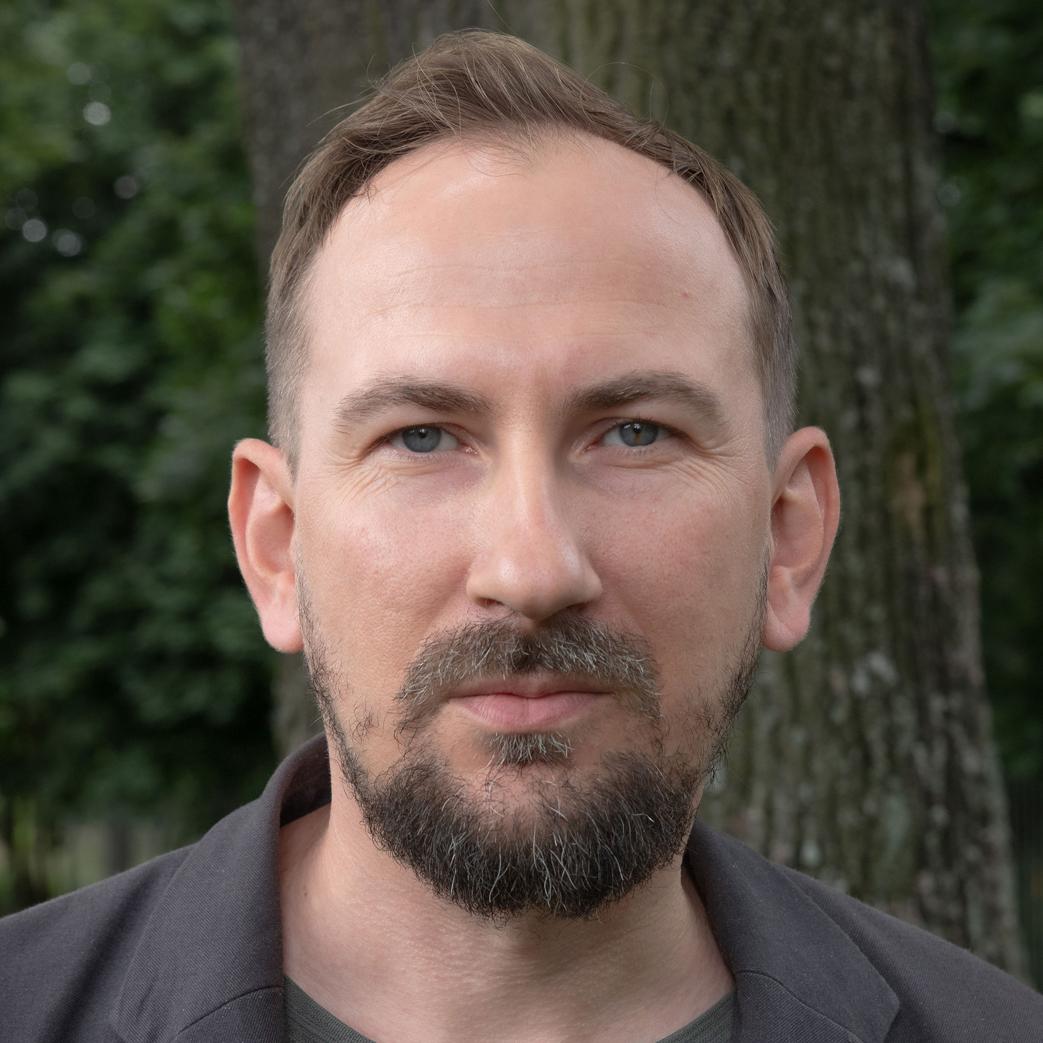 Łukasz Folda - Storyteller | Multimedia Producer & Engineer